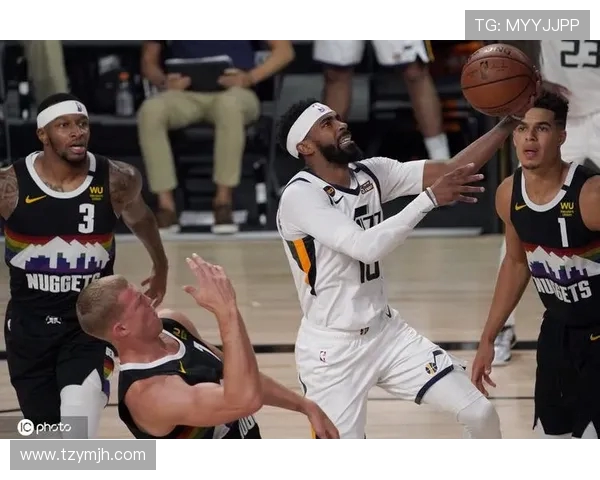 爵士与掘金激战正酣 双方全力争夺季后赛席位精彩纷呈